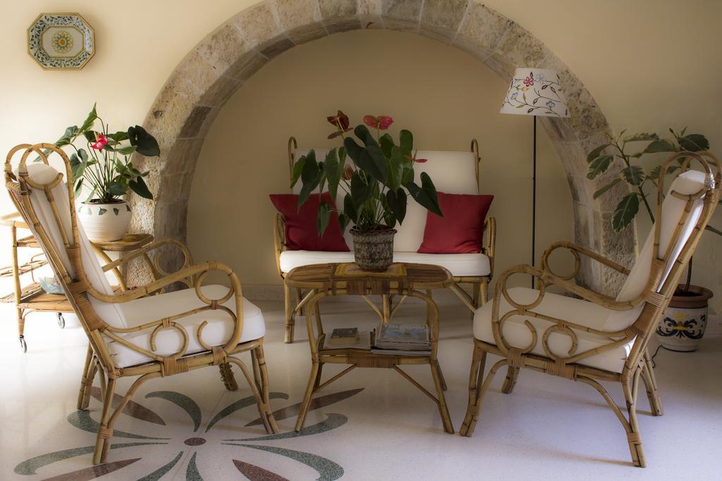 Bed and Breakfast Parco Degli Aranci Кутрофьяно Экстерьер фото