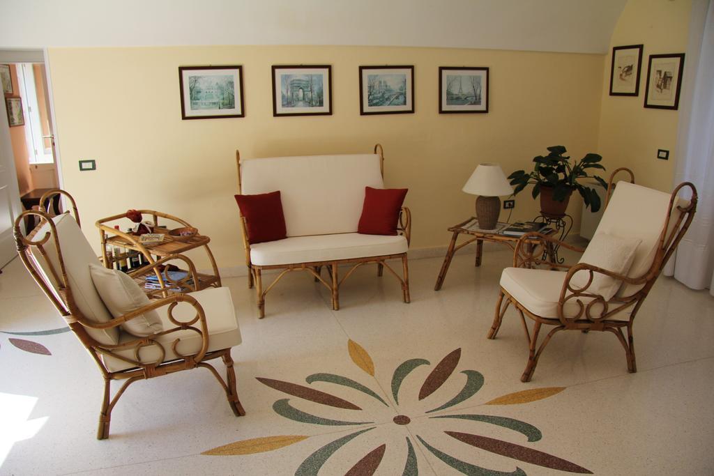 Bed and Breakfast Parco Degli Aranci Кутрофьяно Экстерьер фото